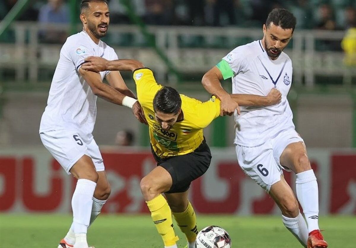  فوت هوادار ملوان در جریان دیدار مقابل سپاهان 