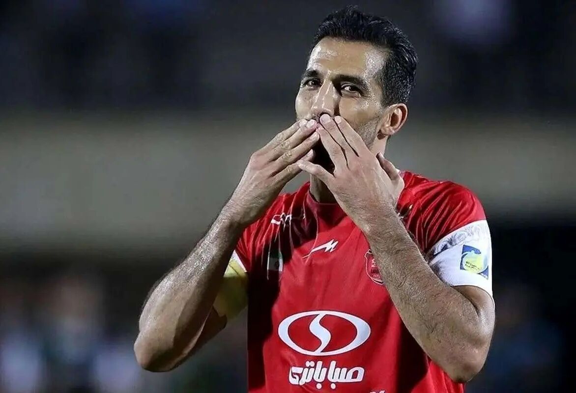 باشگاه پرسپولیس قرارداد امیری را در سازمان لیگ ثبت نکرد!
