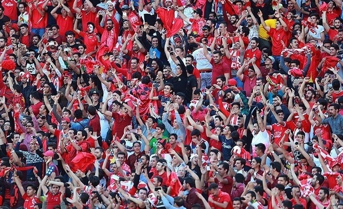درگیری هواداران تراکتور با پرسپولیس بر روی سکوها