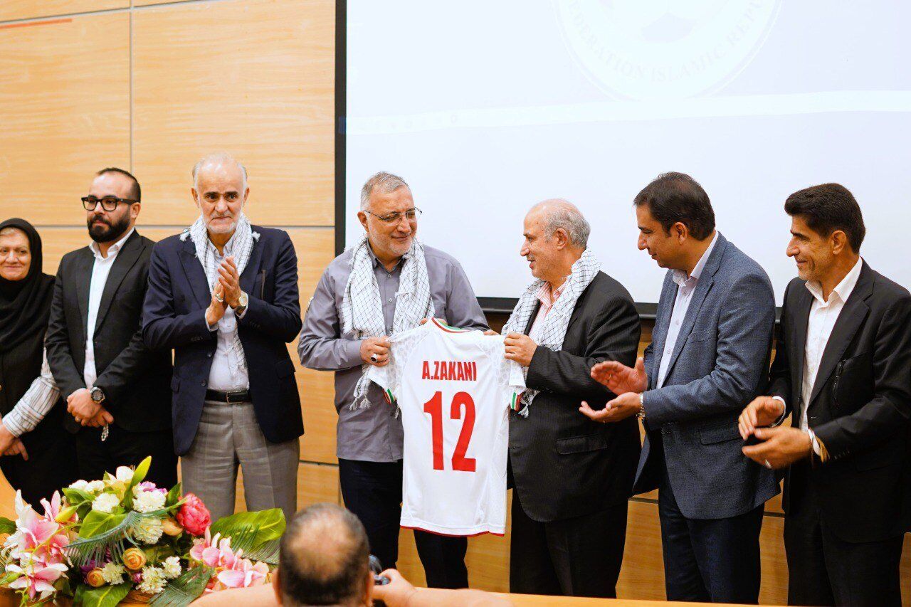 پیراهن شماره ۱۲ تیم ملی برای علیرضا زاکانی